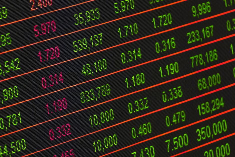 Electronic market data display as new equity supply meets changing liquidity conditions