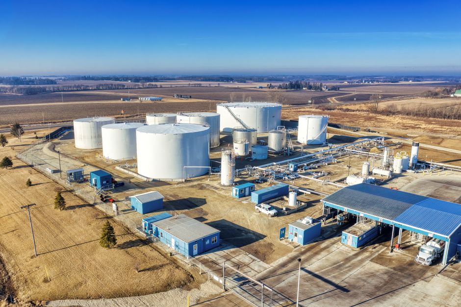 An industrial manufacturing facility reflects the energy and logistics infrastructure underlying global supply chains.